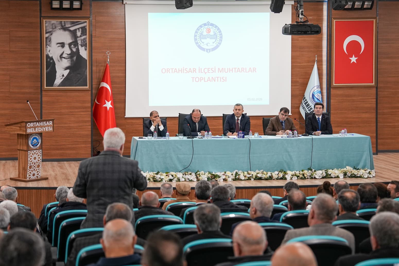 BAŞKAN KAYA MUHTARLAR TOPLANTISINDA BİRLİK VE BERABERLİK MESAJI VERDİ