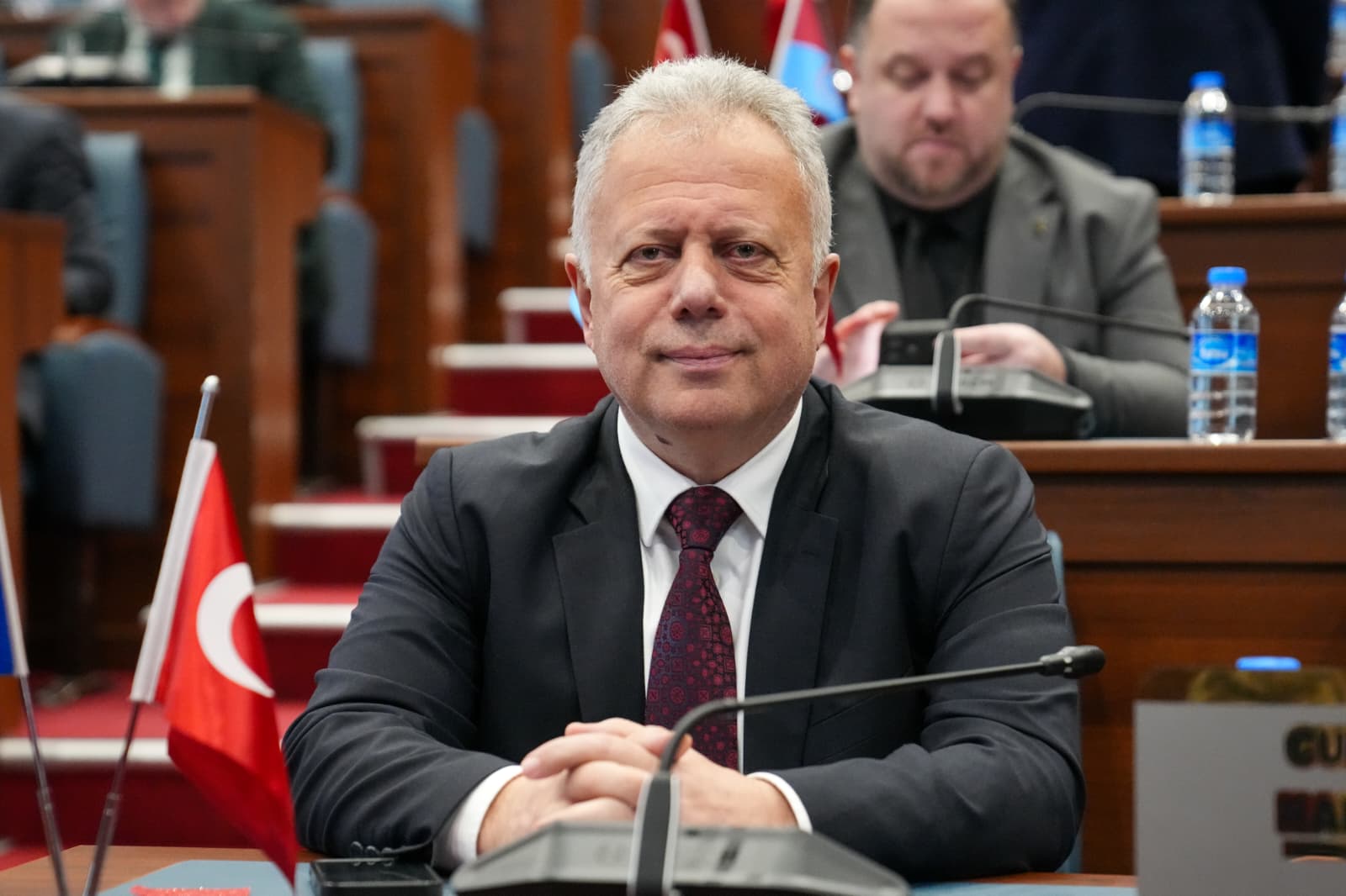 ZORLU: “BÜYÜKŞEHİR YÖNETİMİ, ALINAN BORÇLANMA YETKİLERİYLE İLGİLİ MECLİSE NET BİLGİ VERMELİ”