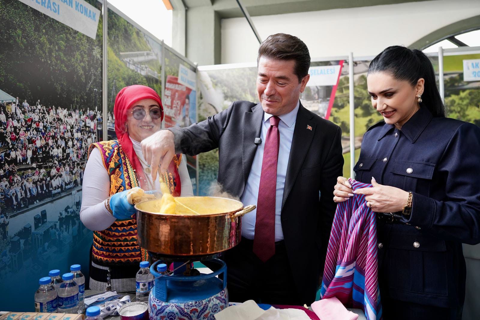 TRABZON GÜNLERİ’NDE BAŞKAN KAYA’YA YOĞUN İLGİ