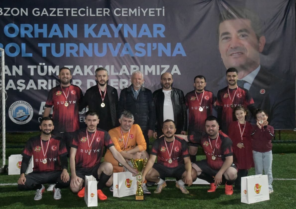 ORTAHİSAR BASIN, ORHAN KAYNAR FUTBOL TURNUVASI’NDA ŞAMPİYON OLDU